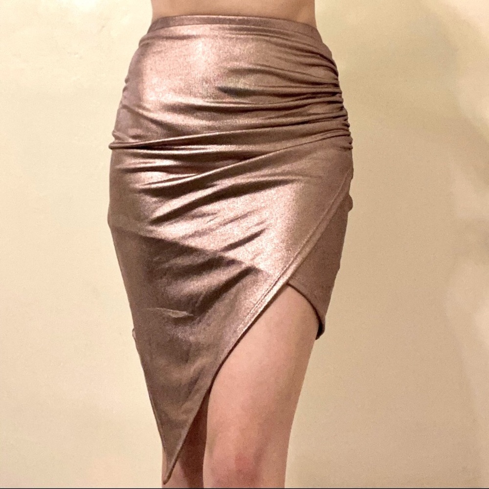 Wrapped slit skirt
